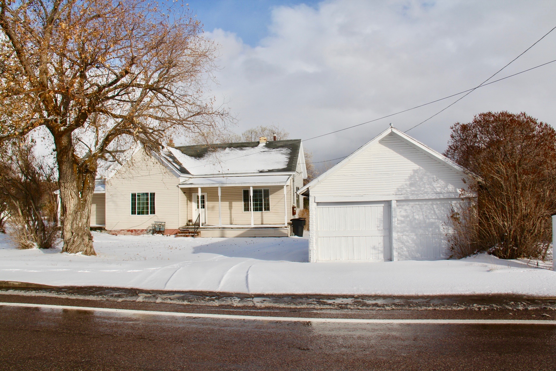 Detached Garage